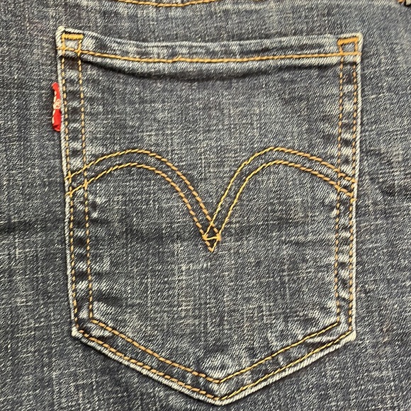 LEVI’S DENIM SHORTS - Picture 3 of 8